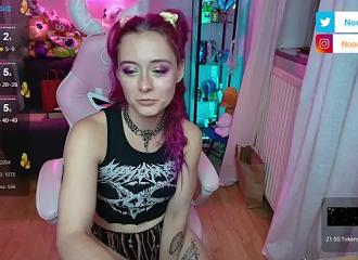 Join her in LIVE !