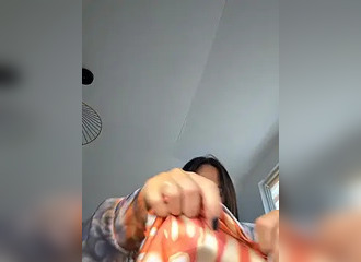 Join her in LIVE !