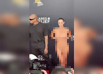 Bianca Censori's daring outfit at the Grammy Awards is the talk of the town