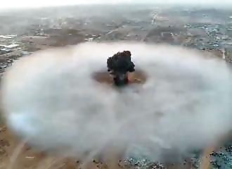 Impressive explosion filmed in Gaza