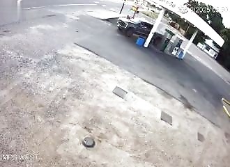 accident spectaculaire dans le calme village de brady