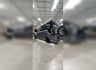 Ce bus est une maison de luxe roulante ! 