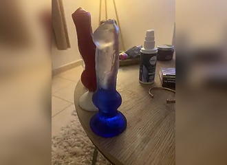 Join her in LIVE !
