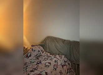 Join her in LIVE !