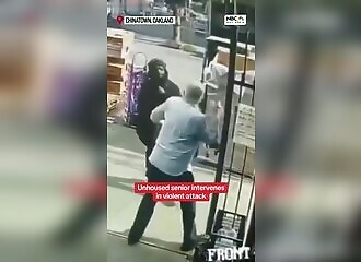 Homme sans-abri frappé en tentant d’aider un employé agressé