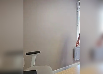 Join her in LIVE !