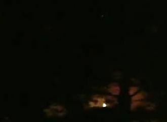 Pour sa nouvelle publicité, Volvo fait empiler 4 camions et les fait rouler les uns sur les autres