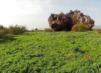 Massive explosion: spectacular destruction of hundreds of mines in series