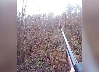 Un chasseur se fait surprendre par sa proie