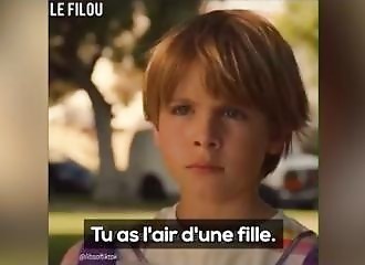 Un garçon en robe de princesse, pas de bonbon, voici la nouvelle pub de Twix