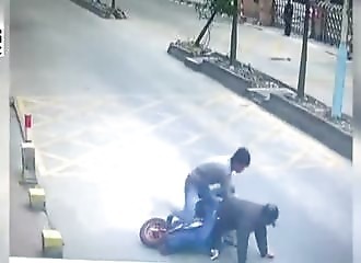 Un voleur de téléphone se prend une raclée mémorable (Chine)