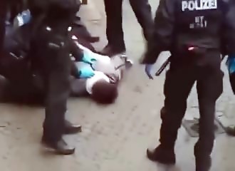 L'afghan qui a foncé sur la foule à Munich ne cesse de crier Allah lors de son arrestation