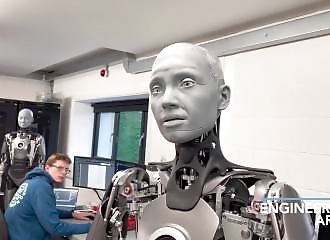 Ce robot risque de vous mettre mal à l'aise !