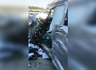 Thick fog on I-95: 50 cars and 15 trucks are involved in a chain-reaction crash