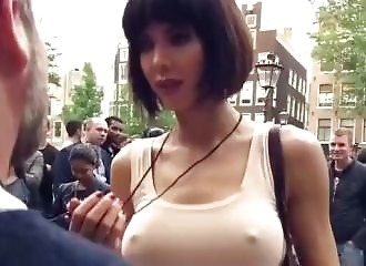 Who wants free pussy?