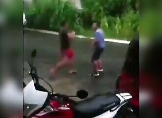 They fight on the road, it was a bad idea!