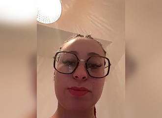 Join her in LIVE !