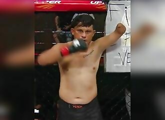A one-armed fighter annihilates his opponent