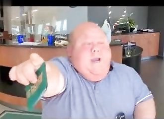 La capture d'un pédo tourne à la parodie