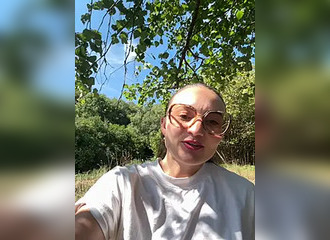 Join her in LIVE !