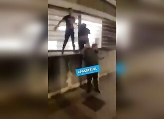 Thieves ask police for help in France (LOL)