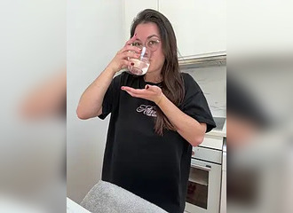 Join her in LIVE !