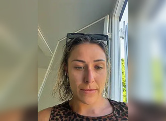 Join her in LIVE !