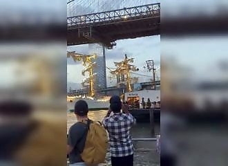 Mexican ship collides with Brooklyn Bridge: 2 dead