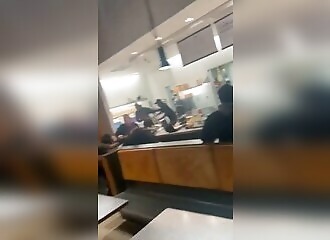 General brawl at Chipotle: employees violently targeted!