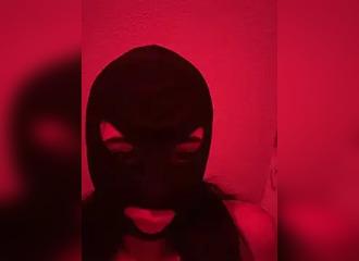 Join her in LIVE !