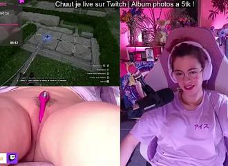 Join her in LIVE !