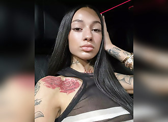 Les gains Onlyfans ahurissant de la star porno Onlyfans Bhad Bhabie