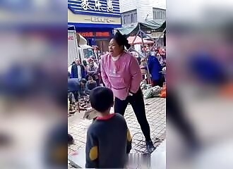 She throws her sanitary napkin full of blood at her opponent during an argument