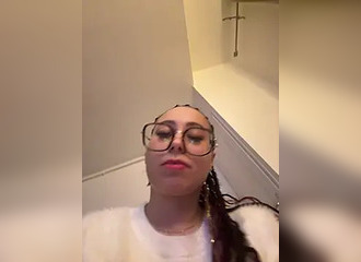 Join her in LIVE !