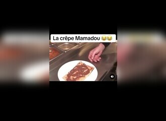 Il se fait lyncher sur internet à cause d'une crêpe
