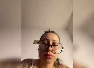 Join her in LIVE !