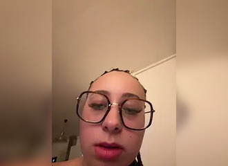 Join her in LIVE !