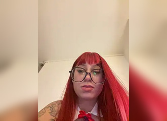 Join her in LIVE !
