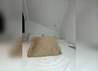 Join her in LIVE !