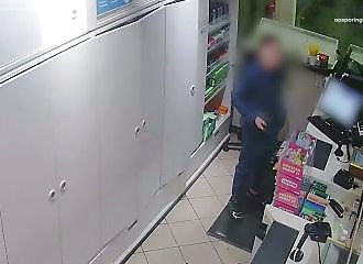 Il se déguise en employé pour voler neuf cartouches de cigarettes dans une station-service