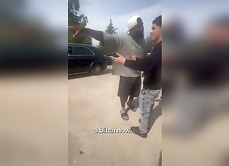 Un joueur de football populaire fracasse un téléphone et finit menotté