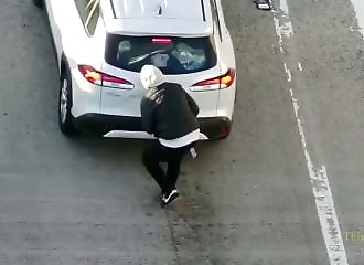 Drones helps San Francisco officers arrest two armed suspects from a stolen vehicle (video)