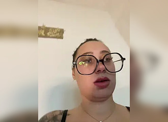 Join her in LIVE !