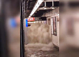 Une tempête transforme New york en lac et fait plusieurs morts
