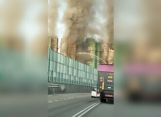 Massive fire affects buildings in Hong Kong