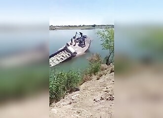 Oups, ce camion est trop lourd pour ce bac