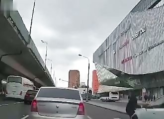 Pedestrian hit at full speed by Lexus in Moscow survives with broken bones